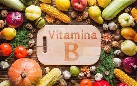 Apa hubungane vitamin B9 lan asam folat?